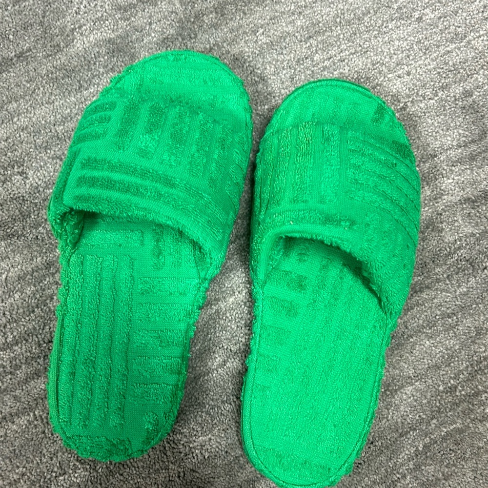 Green terry toweling sliders